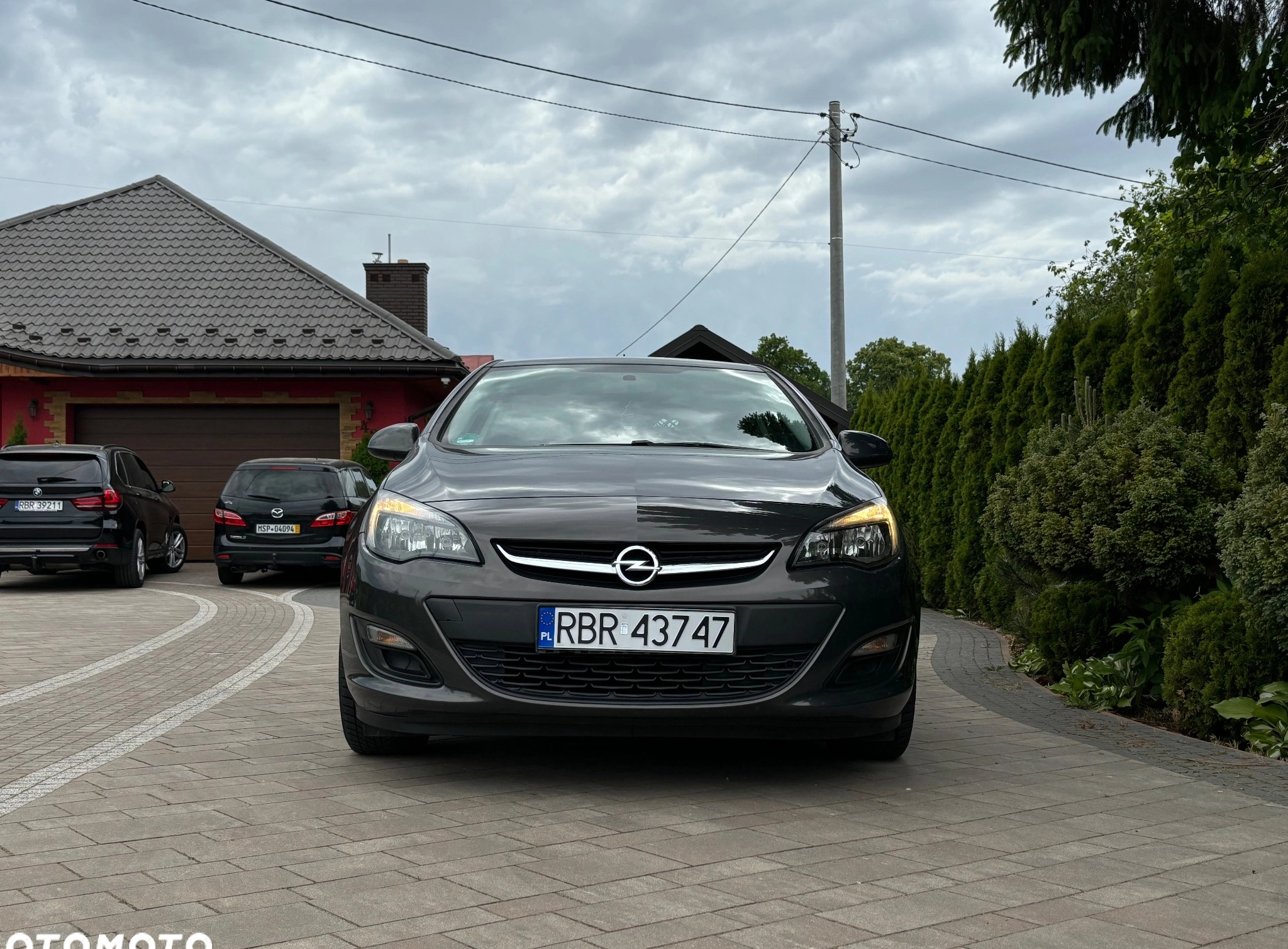 Opel Astra cena 27500 przebieg: 173500, rok produkcji 2013 z Poniatowa małe 232